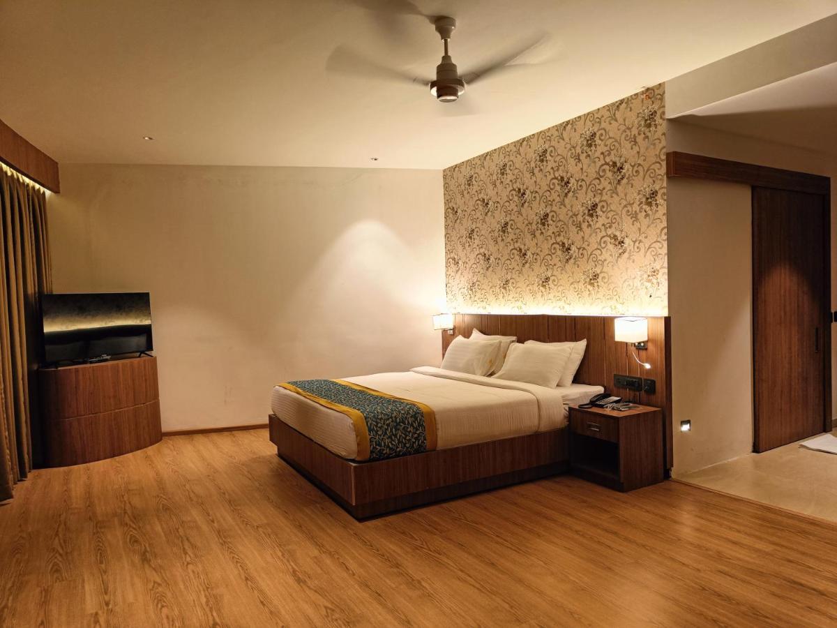 Hotel Sky Sierra Wayanad Kalpetta Eksteriør billede